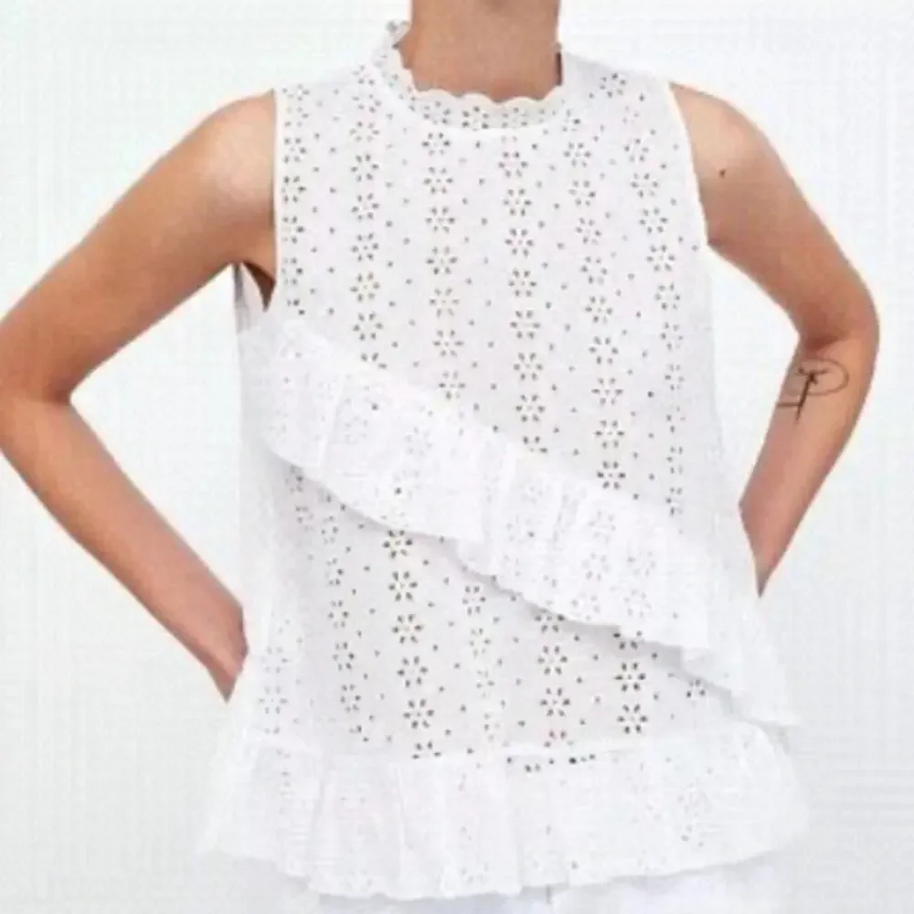 Zara opened eyelet ruffled blouse sleeveless white Size S - Picture 2 of 13